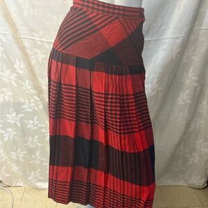 Vintage Marilyn Togs Red and Black Midi A-line Pleated Skirt